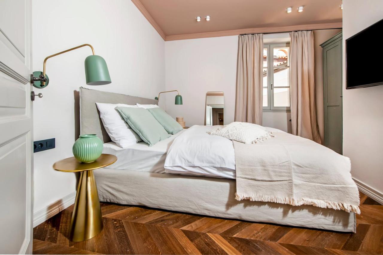 Campitelli Design Apartment ロヴィニ エクステリア 写真